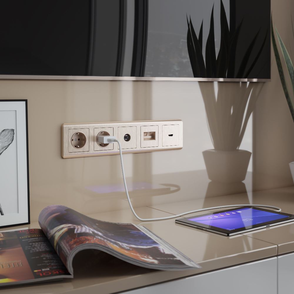 Рамка из поликарбоната Werkel Stream на 5 постов Шампань W0052111 — изображение 2