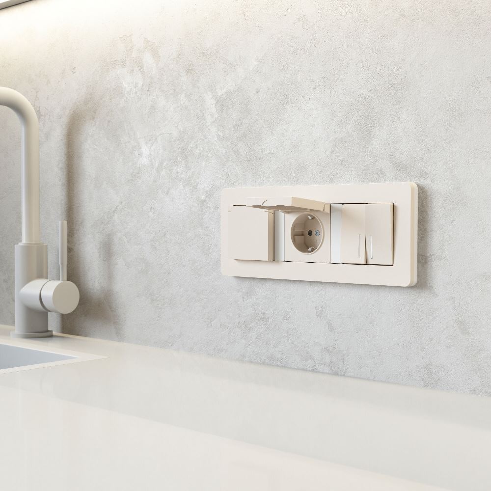 Розетка встраиваемая Werkel с заземлением, шторками и защитной крышкой Айвори матовый W1171262 — изображение 3